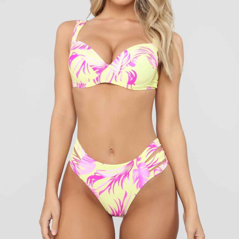 Fashion nova swim suit